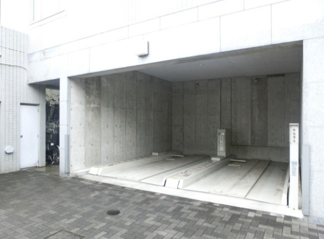 AZ小石川の駐車場