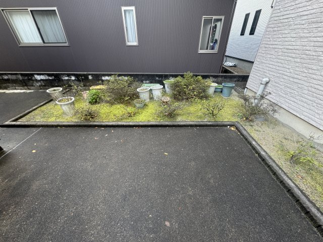 東区石山3丁目　中古戸建の庭