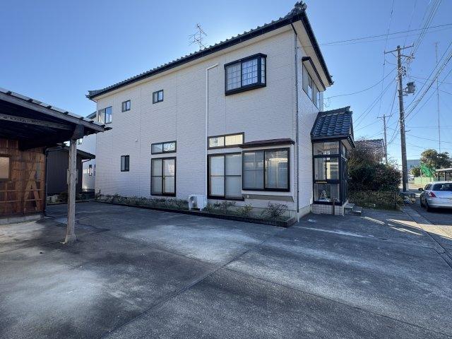 東区石山3丁目　中古戸建の外観