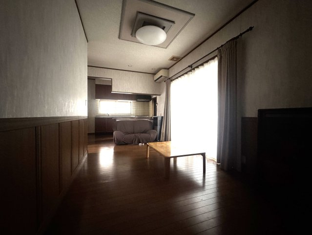 東区石山3丁目　中古戸建の居間・リビング