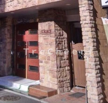 WAKO'S MEJIRO(ワコーズ目白)のエントランス