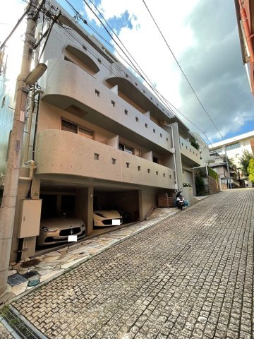 目白台ヒルズの外観