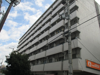 【外観】 | ビジネス新大阪 | 新大阪駅東口を出てすぐの物件です