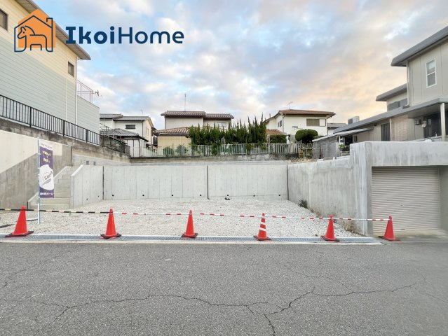 明石市大久保町大窪　土地の前面道路含む現地写真|●年中無休：当日予約可●現況更地につき、追加で解体費用等もかからず安心です。