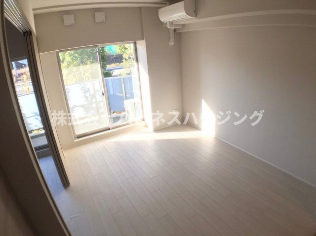 ART RESIDENCE IN KASHIWA-no-HA～アートレジデンスインカシワノハ～の居間・リビング
