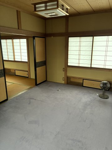 米沢市下花沢３丁目　二階建て中古住宅の和室|２階