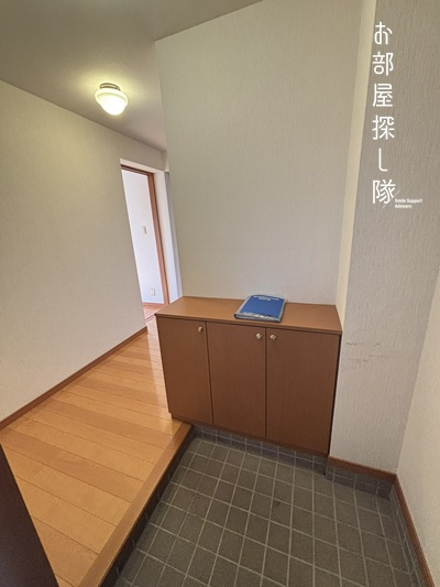 グローイングコートの玄関