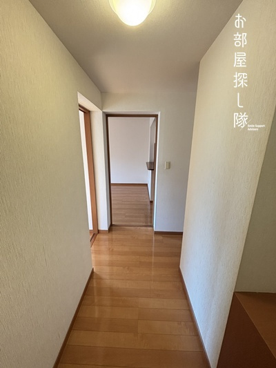 グローイングコートの玄関