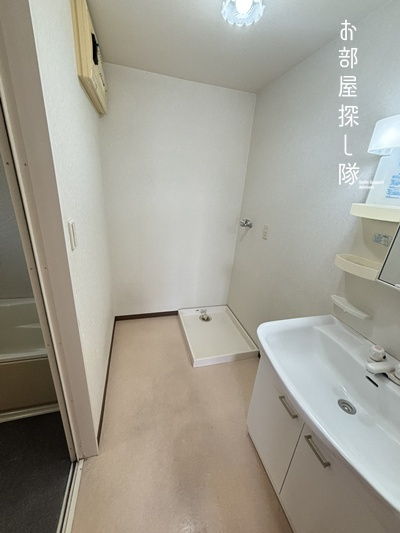 グローイングコートの洗面所