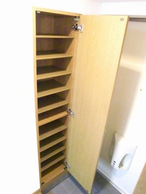 【玄関】 | リバーサイド中島