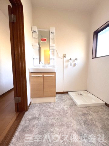 西東京市保谷町３丁目の一戸建ての洗面所