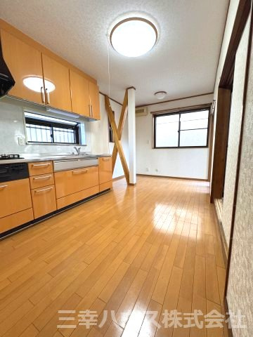 西東京市保谷町３丁目の一戸建ての居間・リビング