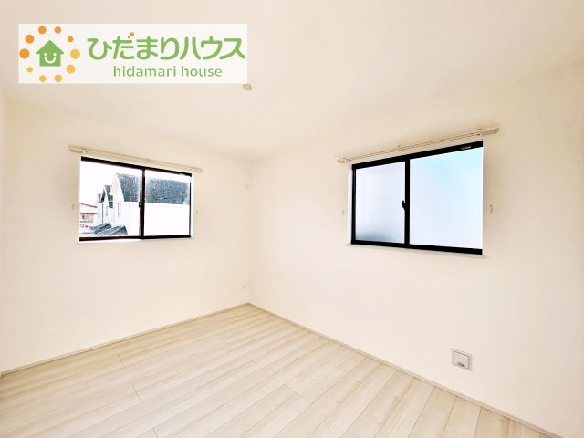 【洋室】 | 土浦市烏山4丁目　新築戸建　B号棟 | 机にベットを置けば子供部屋の完成です！