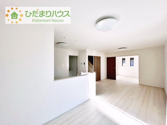 【居間・リビング】 | 土浦市烏山4丁目　新築戸建　B号棟 | お友達や親戚とホームパーティもいいですね(*^^*)