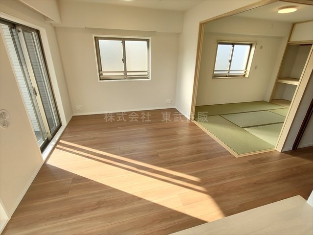 【居間・リビング】の画像