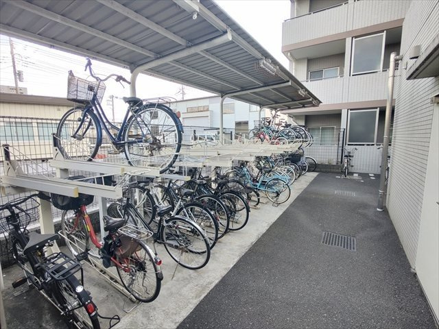 【駐輪場】の画像