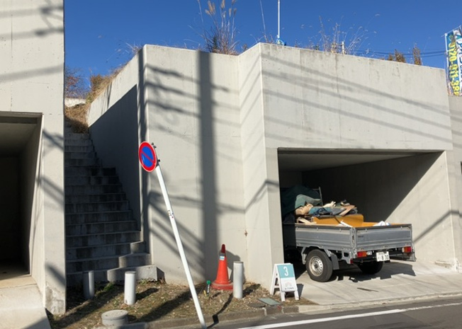 【外観】 | 物件の詳細については、現地を見てわかること以外に、役所や法務局などで調べないとわからないことがあります。そのため、現地に行く場合は、もしこの物件を買ったらどのような生活ができるかをイメージしましょう。