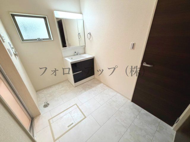 和泉市池上町4丁目の独立洗面台|独立洗面化粧台付き