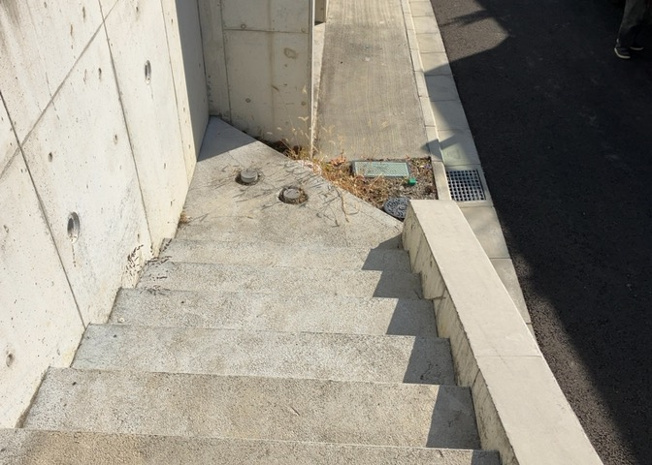 【外観】 | 土地探しをしていると都市計画区域という言葉を目にすると思います。法律によって、都道府県知事や国土交通大臣が指定するエリアのことを指しており、都市計画区域は市街化区域と市街化調整区域に分けられています。