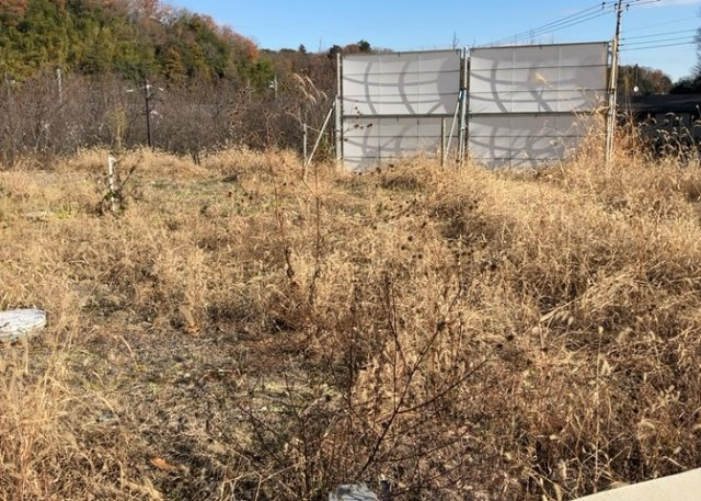 【外観】 | 土地購入を検討されている場合、境界杭がない状態で購入してしまうと境界確定測量をする必要があり、費用がかかります。購入の前に、売主、隣土地所有者立ち合いのもと境界を確定し境界杭を設置するのがベストです。