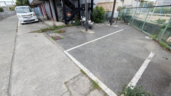 【駐車場】