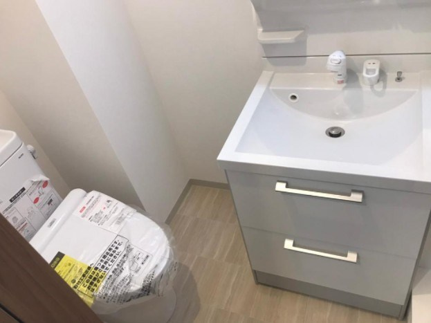 中野区中野６丁目のアパートの洗面所