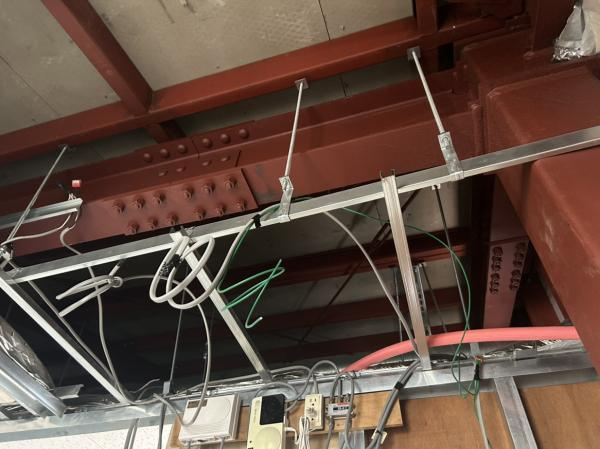 坂出市江尻町リフォーム戸建てのその他|中古住宅の3大リスクである、雨漏り、主要構造部分の欠陥や腐食、給排水管の漏水や故障を２年間保証します。天井裏と壁には断熱材が入っているため夏は涼しく、冬は暖かく過ごせますよ