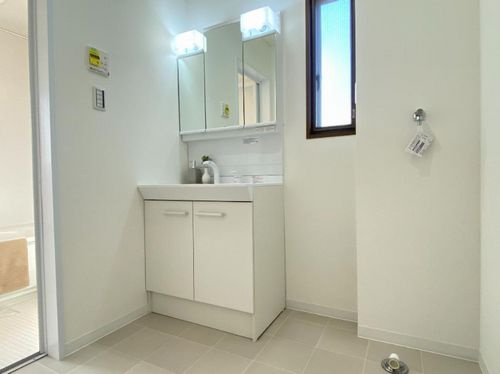 【独立洗面台】 | 【仲介手数料０円】小田原市蓮正寺　中古一戸建て | 小田原市蓮正寺　中古一戸建て