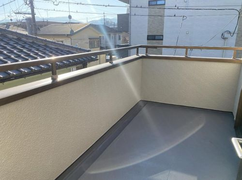 【バルコニー】 | 【仲介手数料０円】小田原市蓮正寺　中古一戸建て | 小田原市蓮正寺　中古一戸建て