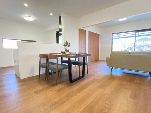 【居間・リビング】 | 【仲介手数料０円】小田原市蓮正寺　中古一戸建て | 小田原市蓮正寺　中古一戸建て