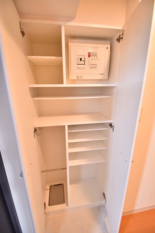 大阪市都島区都島南通２丁目の賃貸マンションの玄関