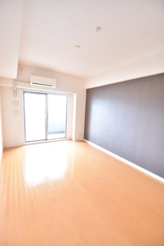 大阪市都島区都島南通２丁目の賃貸マンションの居間・リビング