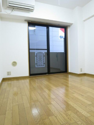 エスコート代田橋の居間・リビング