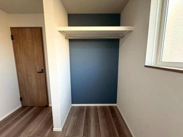 広々リビングの３ＬＤＫ◆インナーバルコニー付き◆駐車スペース２台分有り◆宇治市五ヶ庄上村の収納|クローゼット