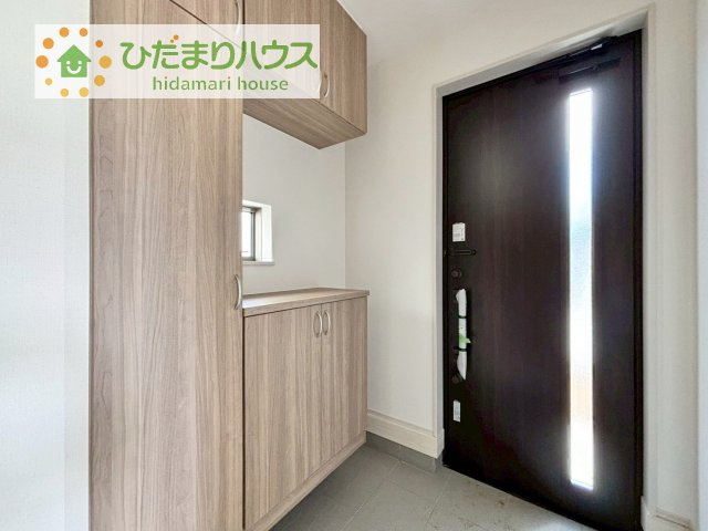 【玄関】 | 土浦市烏山4丁目　新築戸建　E号棟 | スニーカーマニアも納得の天井まであるシューズボックス!(^^)!