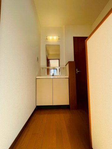 【再生住宅】三芳町北永井の独立洗面台