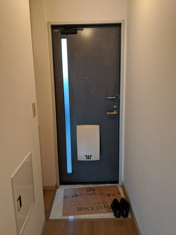 アビタシオン松江Bの玄関