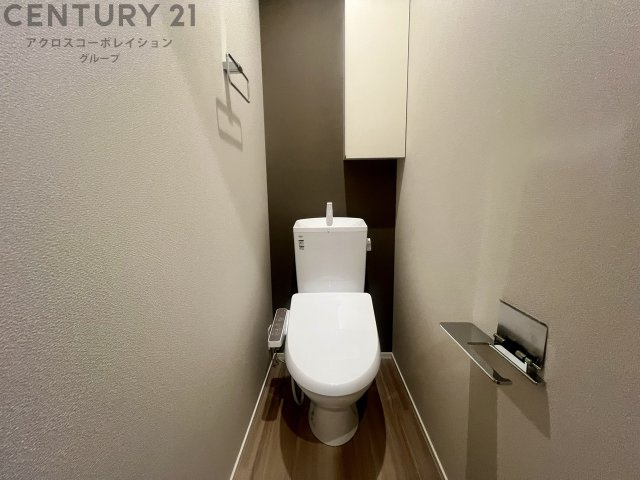 温水洗浄便座機能付きトイレです