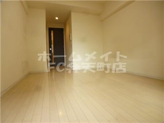 【居間・リビング】 | アドバンス大阪ドーム前 | リビングです