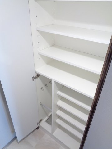 ＧＥＮＯＶＩＡ中野島の収納