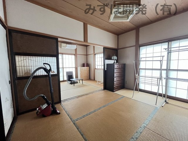 酒田市字荒町71の和室|6帖和室、ちょっとしたくつろぎスペースにいかがでしょうか