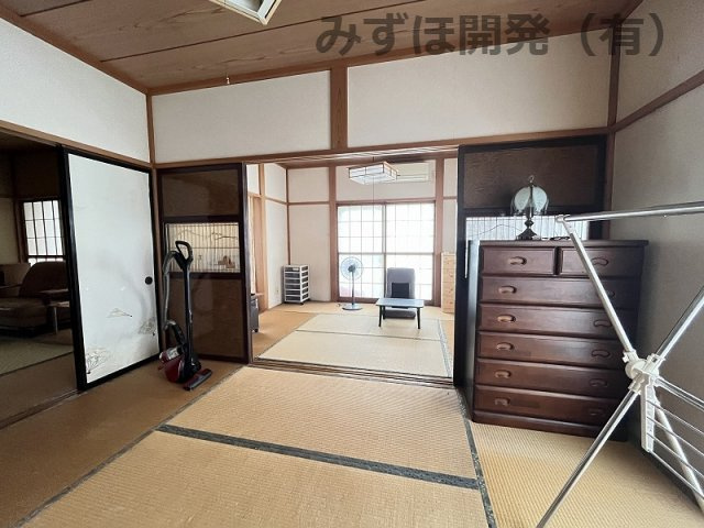 酒田市字荒町71の和室|柔らかい畳が心地よい和室