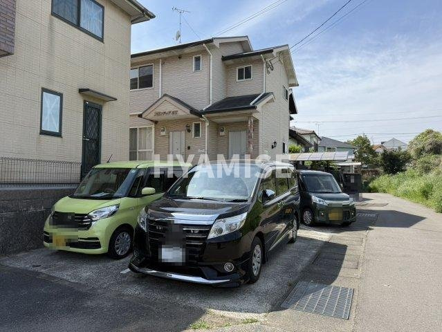 フロンティアSTの駐車場