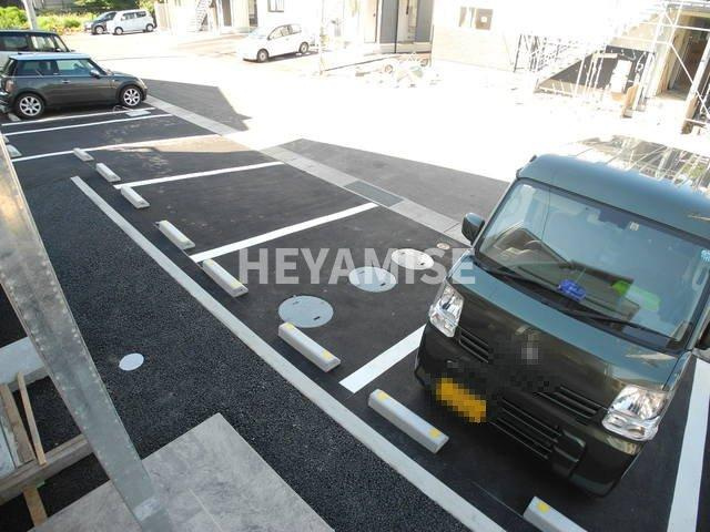 プチメゾン小野Fの駐車場