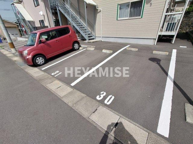 プチメゾン小野Fの駐車場