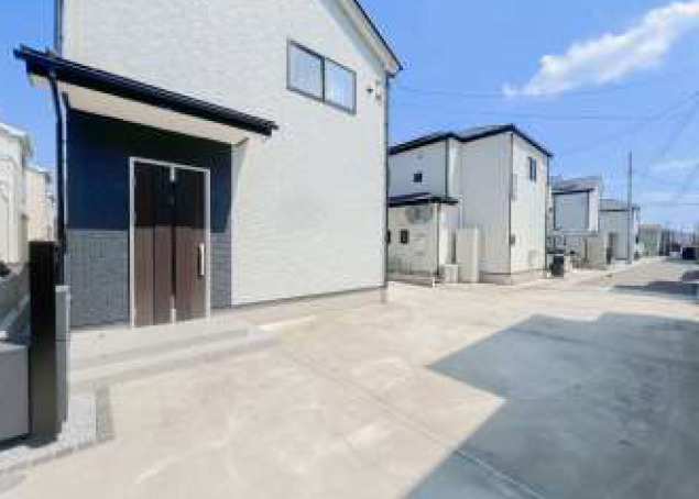 中古／川越市大字寺尾の外観|カースペース３台分あり！（車種による）