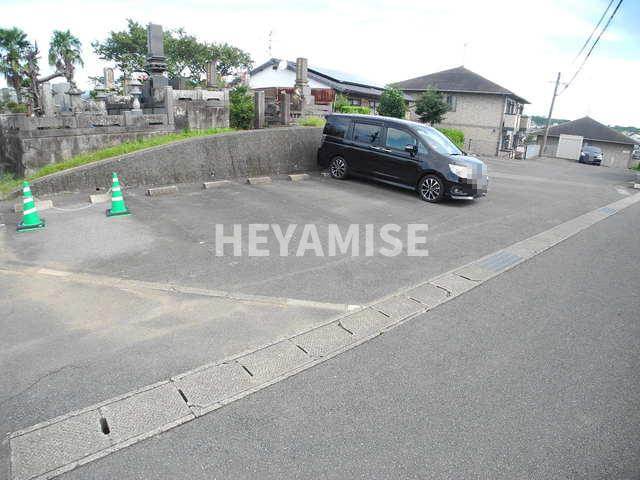 セジュールYMⅣの駐車場