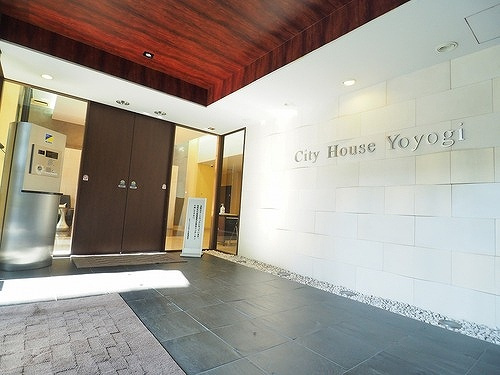 シティハウス代々木のエントランス|ゆとりのあるエントランスです