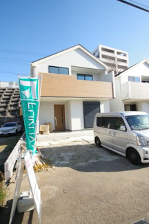 【外観】 | 【仲介手数料無料！！】府中市日新町１丁目　新築戸建て（全1棟）1号棟　6190万円 | 令和７年12月18日撮影　建築中