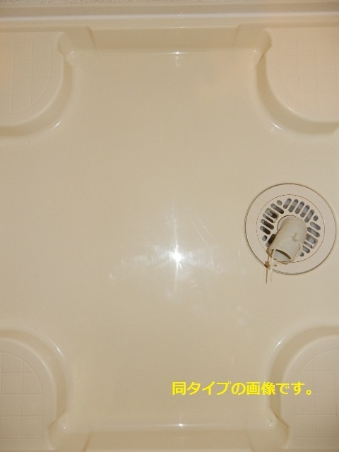 イル・ヴィラージュの洗面所|室内洗濯機置き場です